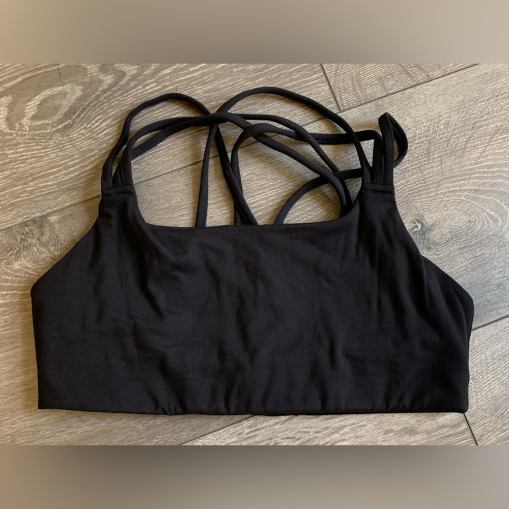 Athleta Hyper Focused Criss Cross Bra